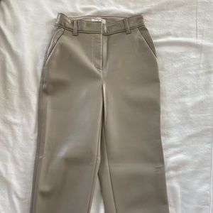 Aritzia Command Cropped Pant